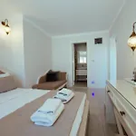 Готель Cunda Say *
