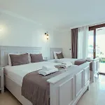 Cunda Say Hotel *