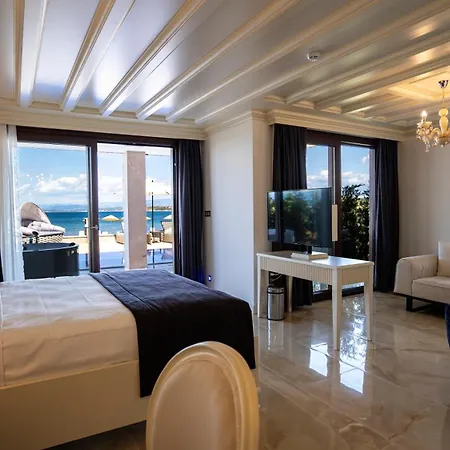Hotel Cunda Say *