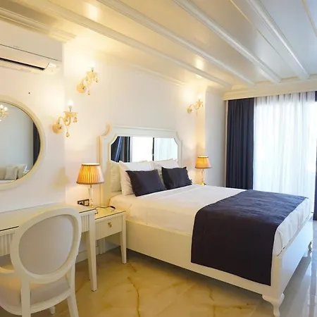 Cunda Say Hotel *
